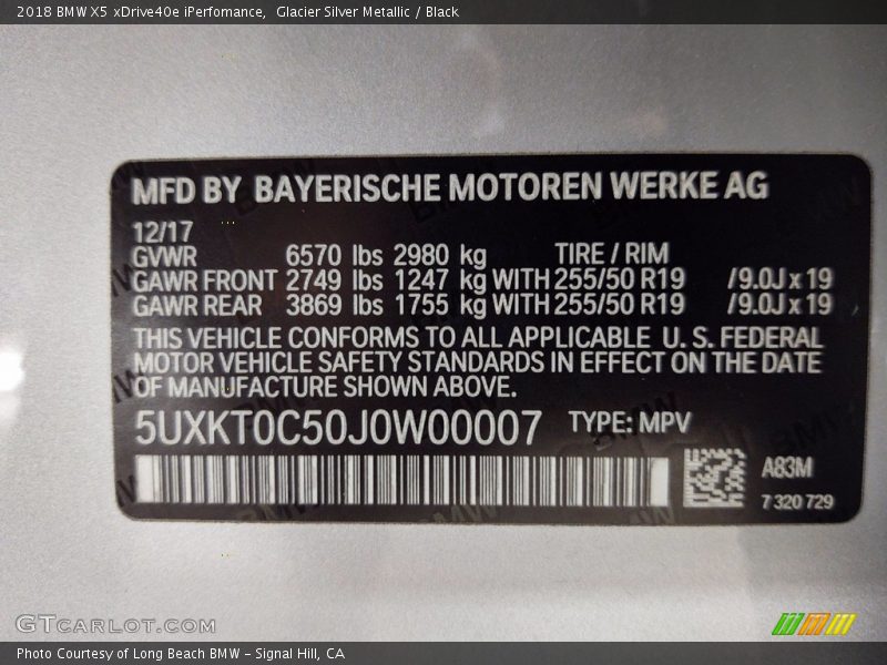 Glacier Silver Metallic / Black 2018 BMW X5 xDrive40e iPerfomance