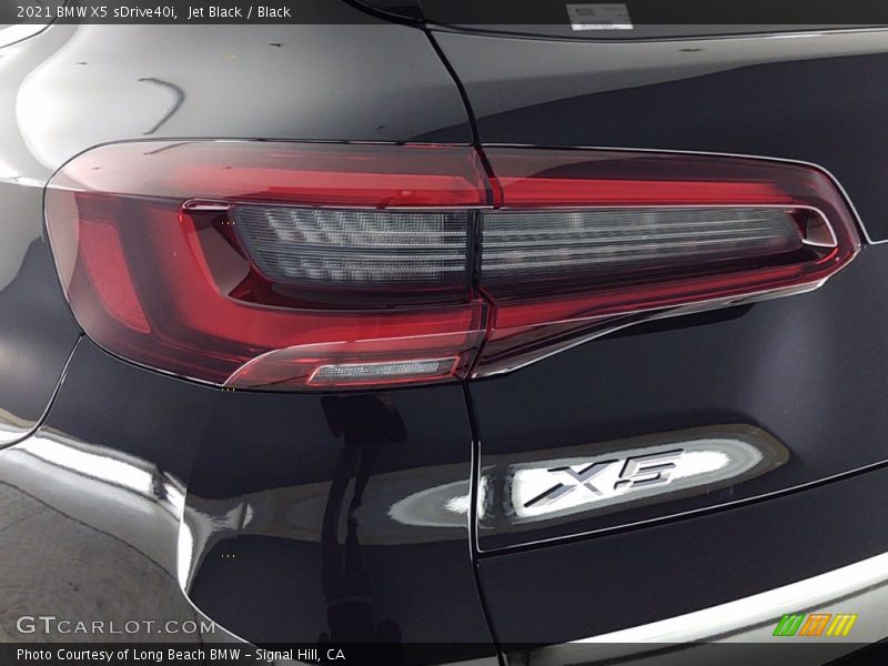 Jet Black / Black 2021 BMW X5 sDrive40i