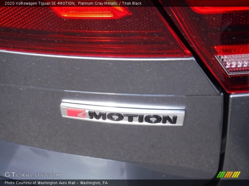 Platinum Gray Metallic / Titan Black 2020 Volkswagen Tiguan SE 4MOTION