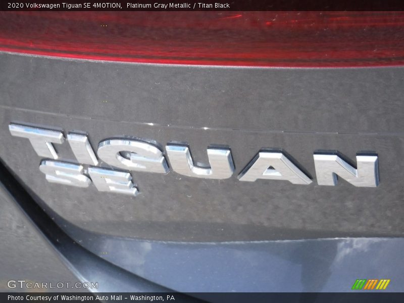 Platinum Gray Metallic / Titan Black 2020 Volkswagen Tiguan SE 4MOTION