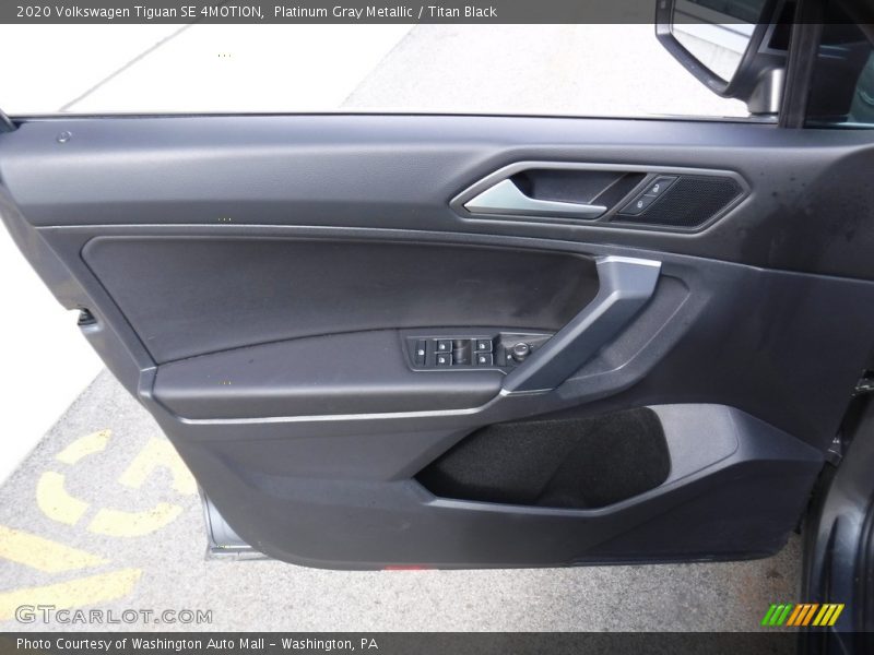 Platinum Gray Metallic / Titan Black 2020 Volkswagen Tiguan SE 4MOTION