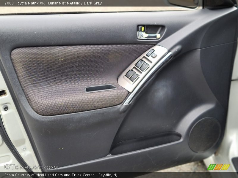 Lunar Mist Metallic / Dark Gray 2003 Toyota Matrix XR