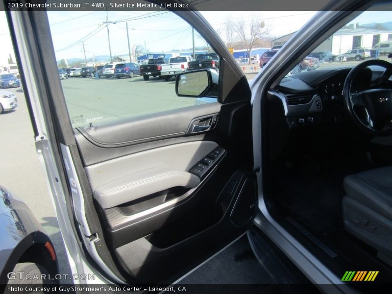 Silver Ice Metallic / Jet Black 2019 Chevrolet Suburban LT 4WD