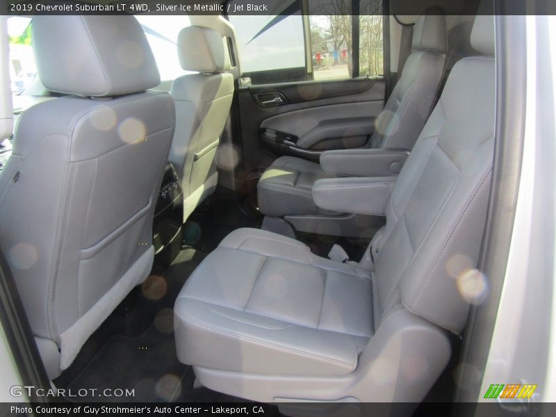 Silver Ice Metallic / Jet Black 2019 Chevrolet Suburban LT 4WD