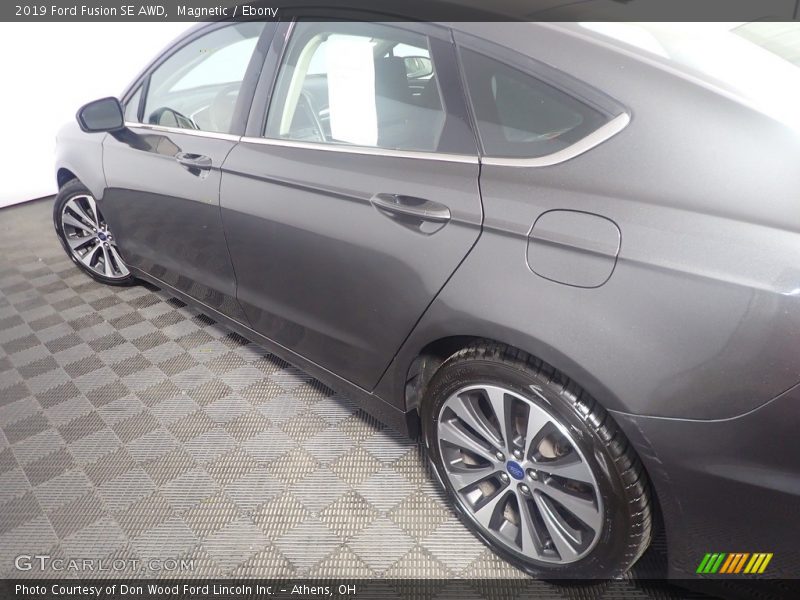 Magnetic / Ebony 2019 Ford Fusion SE AWD
