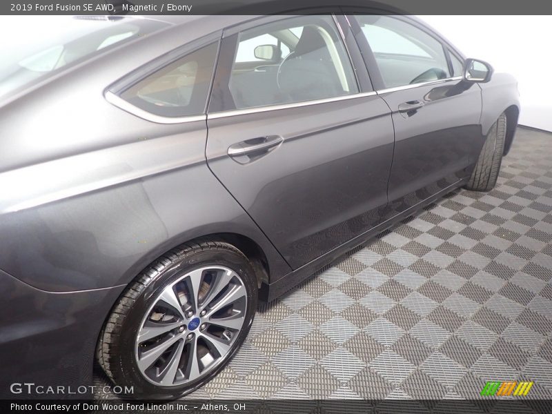 Magnetic / Ebony 2019 Ford Fusion SE AWD