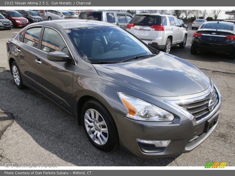 Gun Metallic / Charcoal 2015 Nissan Altima 2.5 S