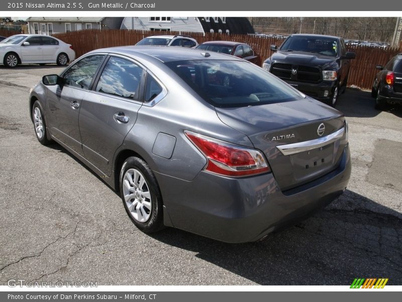 Gun Metallic / Charcoal 2015 Nissan Altima 2.5 S