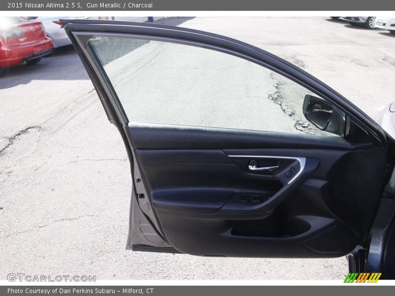 Gun Metallic / Charcoal 2015 Nissan Altima 2.5 S