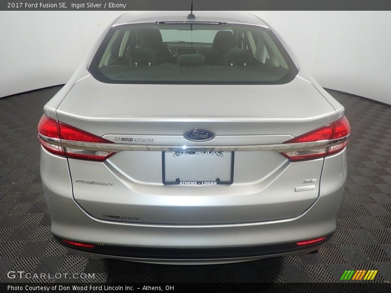 Ingot Silver / Ebony 2017 Ford Fusion SE