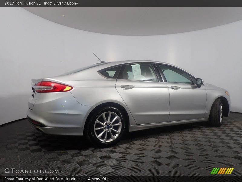 Ingot Silver / Ebony 2017 Ford Fusion SE