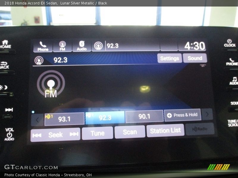 Lunar Silver Metallic / Black 2018 Honda Accord EX Sedan
