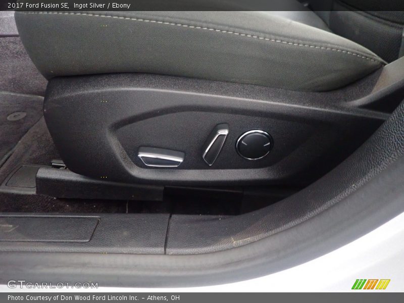 Ingot Silver / Ebony 2017 Ford Fusion SE