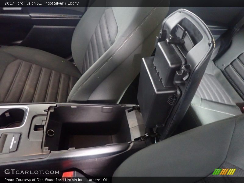 Ingot Silver / Ebony 2017 Ford Fusion SE