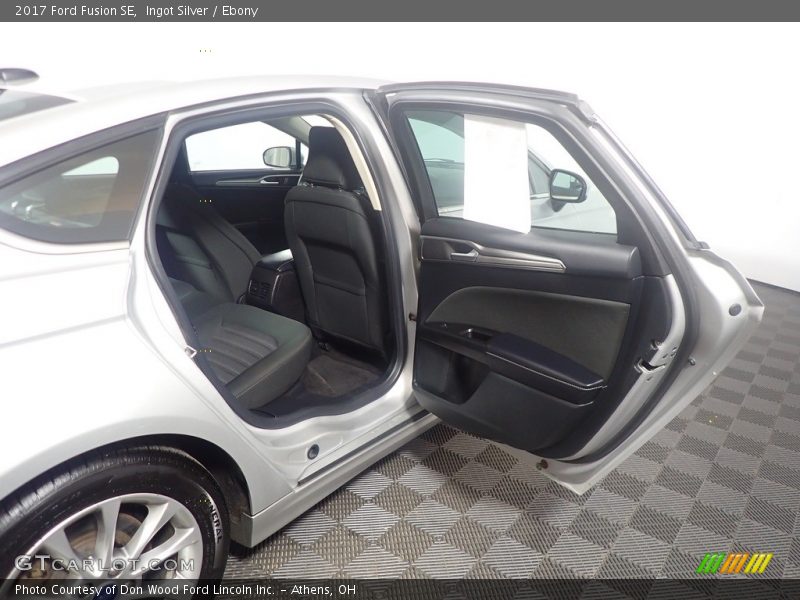 Ingot Silver / Ebony 2017 Ford Fusion SE