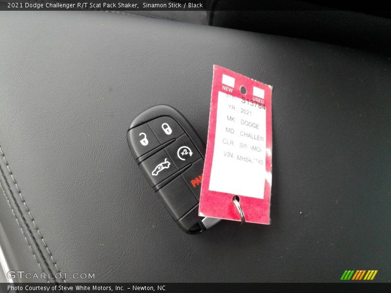 Sinamon Stick / Black 2021 Dodge Challenger R/T Scat Pack Shaker