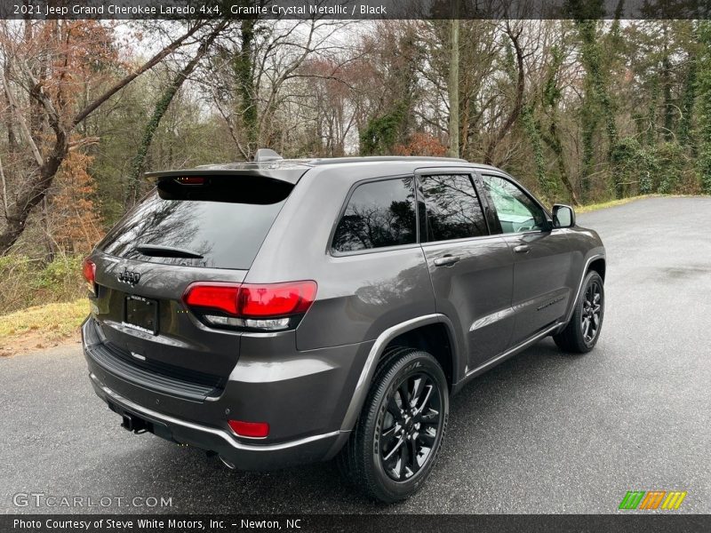Granite Crystal Metallic / Black 2021 Jeep Grand Cherokee Laredo 4x4