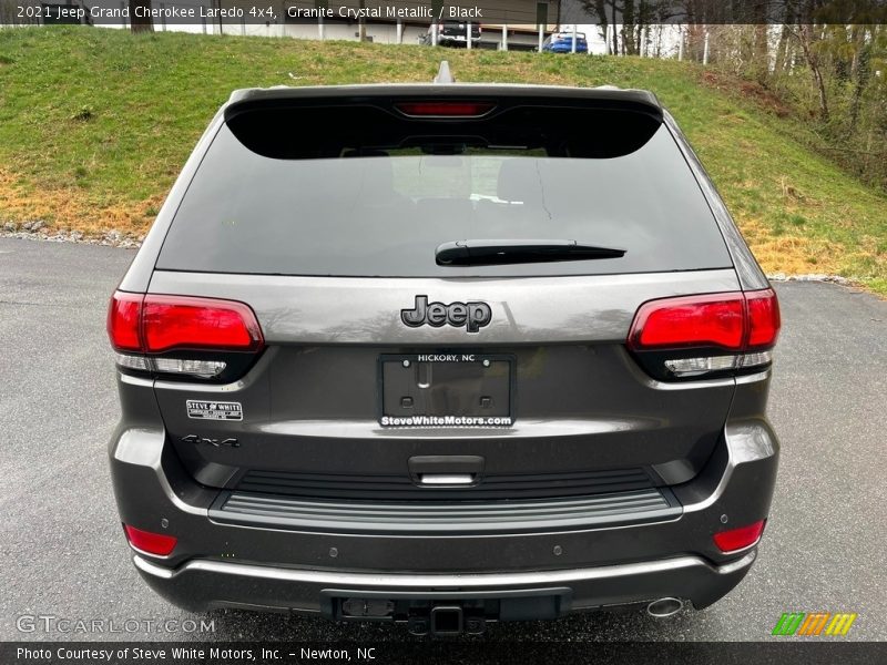 Granite Crystal Metallic / Black 2021 Jeep Grand Cherokee Laredo 4x4