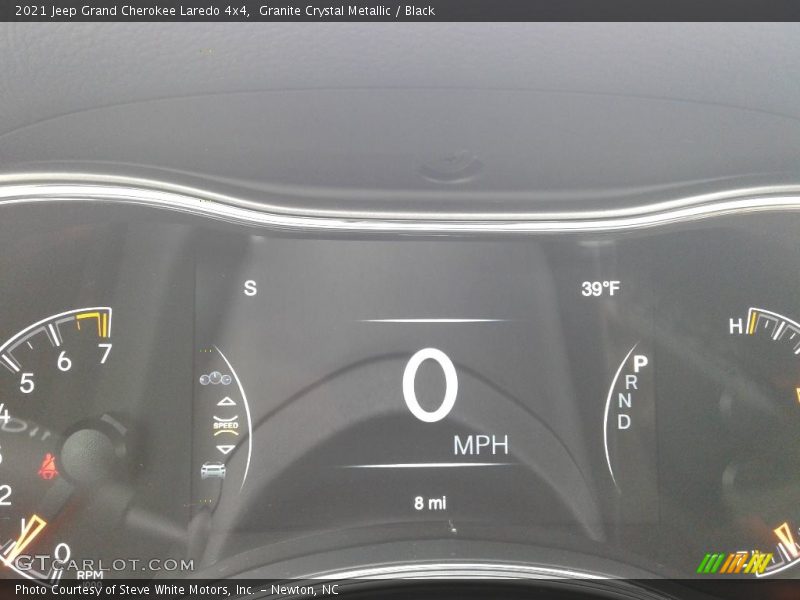 Granite Crystal Metallic / Black 2021 Jeep Grand Cherokee Laredo 4x4