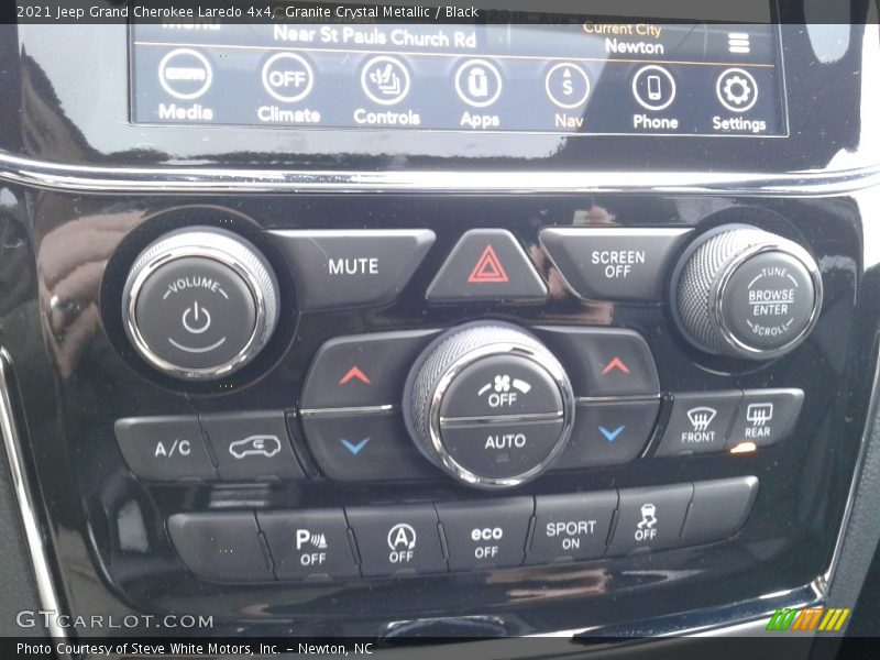 Granite Crystal Metallic / Black 2021 Jeep Grand Cherokee Laredo 4x4