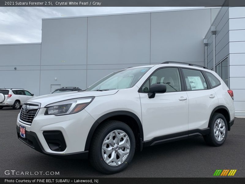 Front 3/4 View of 2021 Forester 2.5i
