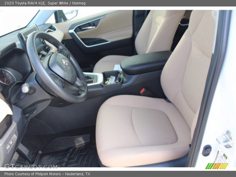 Super White / Nutmeg 2020 Toyota RAV4 XLE