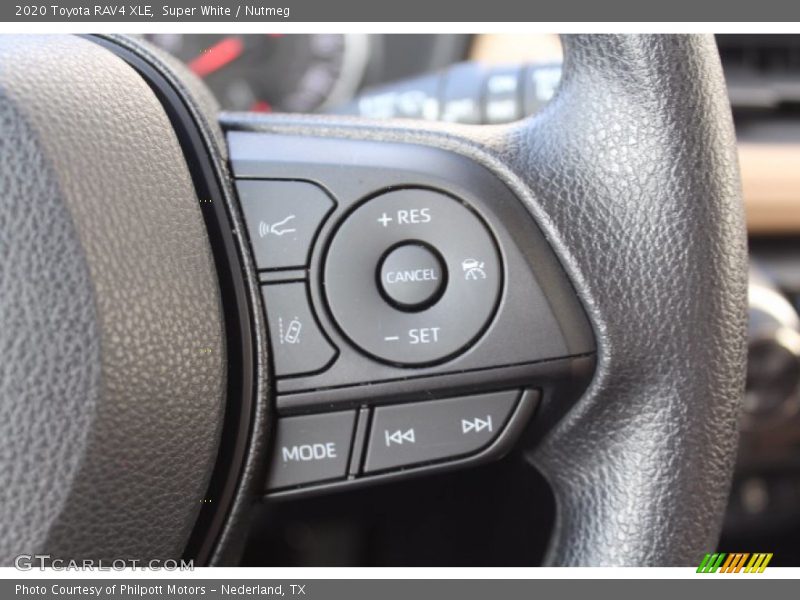 Super White / Nutmeg 2020 Toyota RAV4 XLE