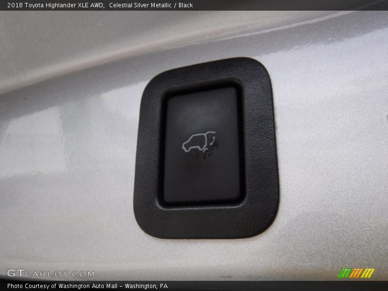 Celestial Silver Metallic / Black 2018 Toyota Highlander XLE AWD