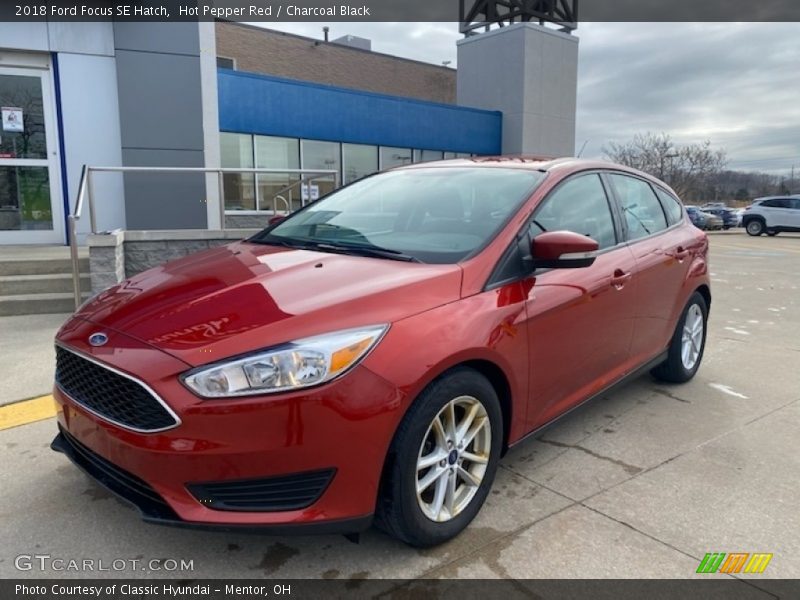 Hot Pepper Red / Charcoal Black 2018 Ford Focus SE Hatch
