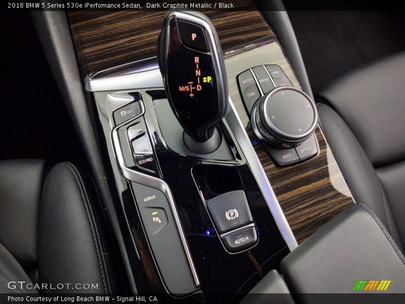 Dark Graphite Metallic / Black 2018 BMW 5 Series 530e iPerfomance Sedan
