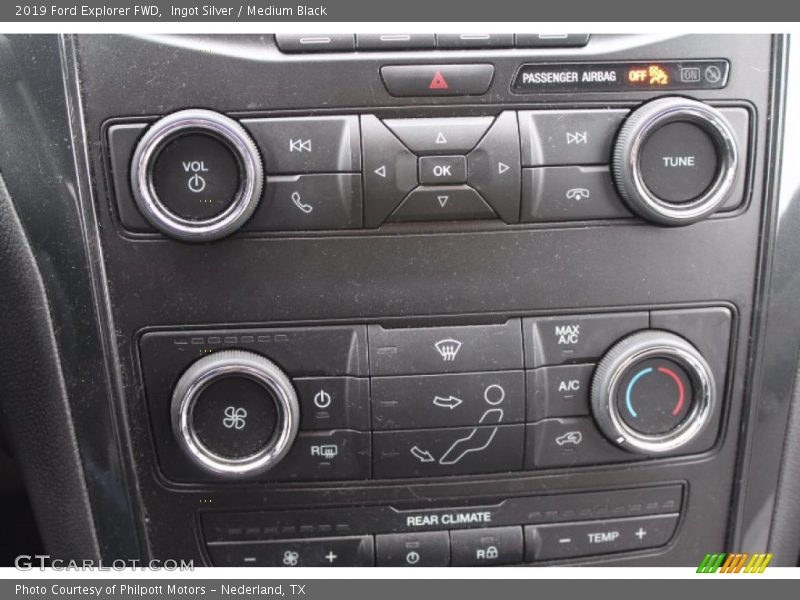 Ingot Silver / Medium Black 2019 Ford Explorer FWD