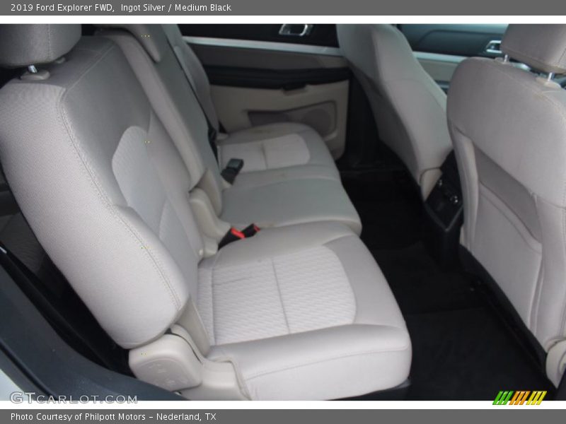 Ingot Silver / Medium Black 2019 Ford Explorer FWD