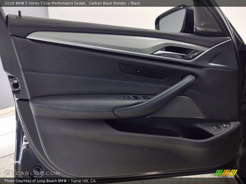 Carbon Black Metallic / Black 2018 BMW 5 Series 530e iPerfomance Sedan