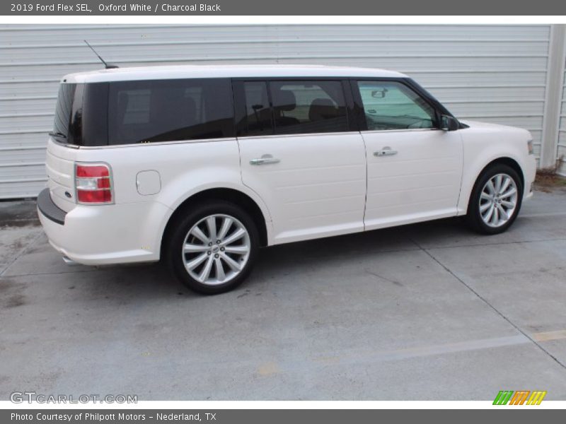 Oxford White / Charcoal Black 2019 Ford Flex SEL