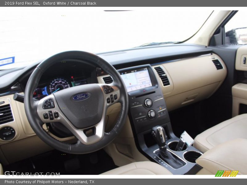 Oxford White / Charcoal Black 2019 Ford Flex SEL