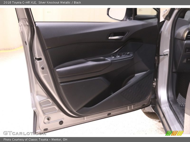 Silver Knockout Metallic / Black 2018 Toyota C-HR XLE
