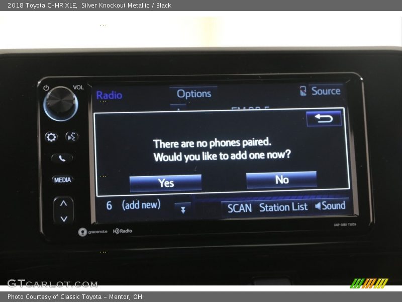 Silver Knockout Metallic / Black 2018 Toyota C-HR XLE