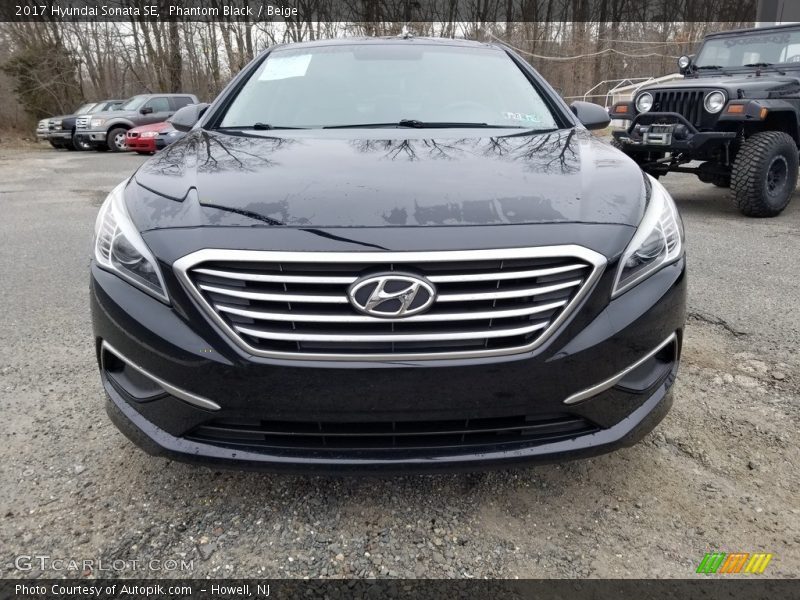 Phantom Black / Beige 2017 Hyundai Sonata SE