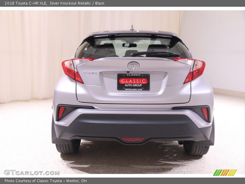 Silver Knockout Metallic / Black 2018 Toyota C-HR XLE