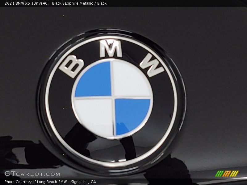 Black Sapphire Metallic / Black 2021 BMW X5 sDrive40i