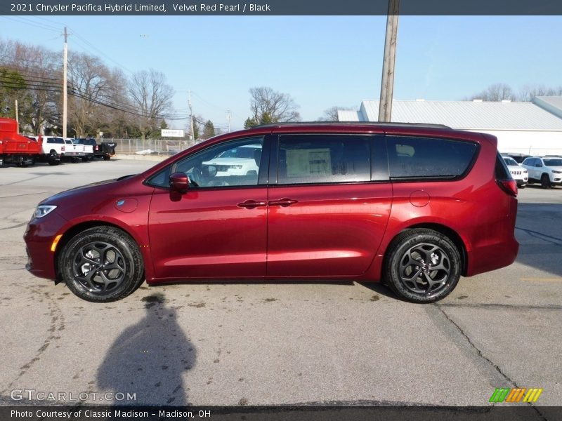 Velvet Red Pearl / Black 2021 Chrysler Pacifica Hybrid Limited