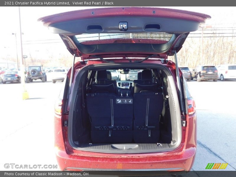Velvet Red Pearl / Black 2021 Chrysler Pacifica Hybrid Limited