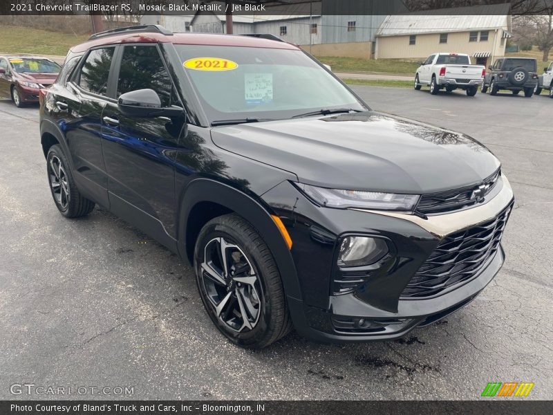 Front 3/4 View of 2021 TrailBlazer RS