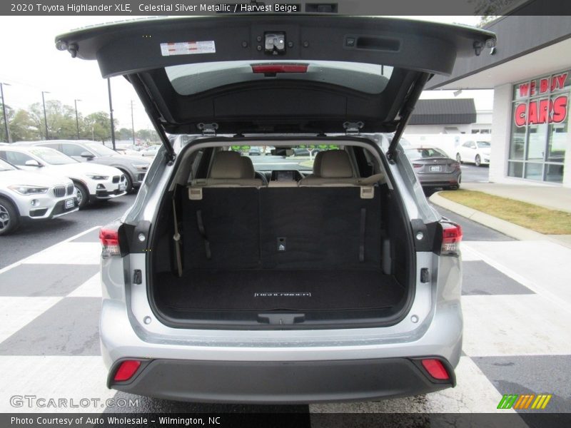 Celestial Silver Metallic / Harvest Beige 2020 Toyota Highlander XLE