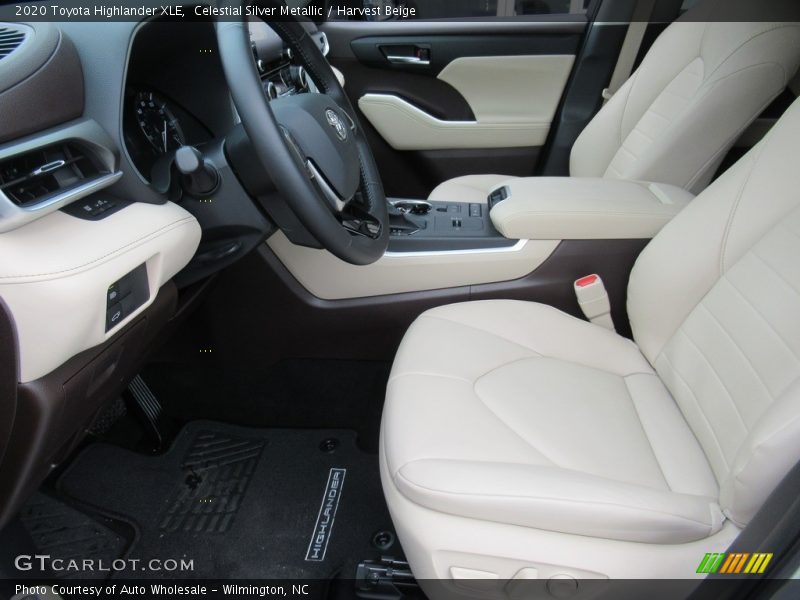 Celestial Silver Metallic / Harvest Beige 2020 Toyota Highlander XLE