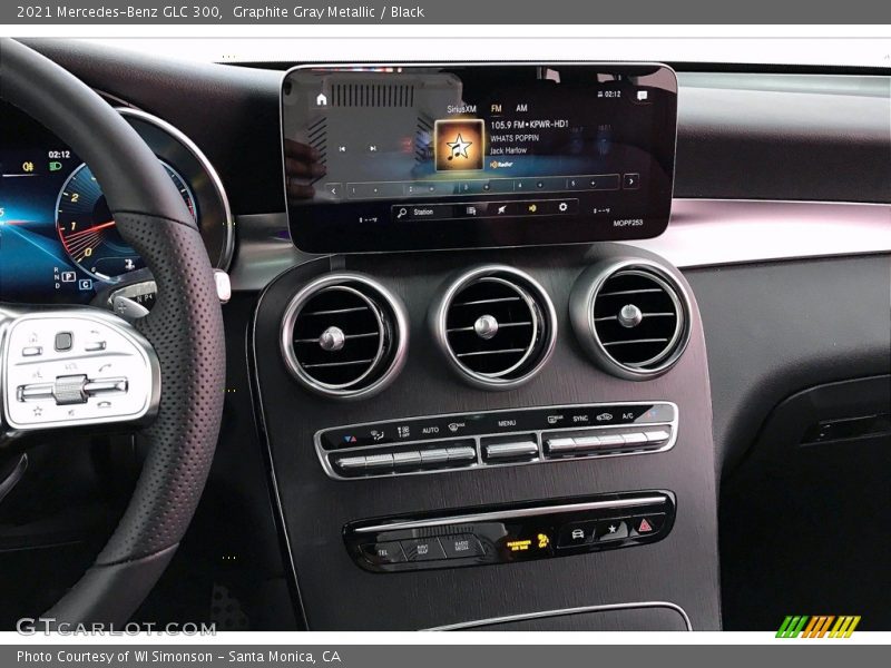 Graphite Gray Metallic / Black 2021 Mercedes-Benz GLC 300