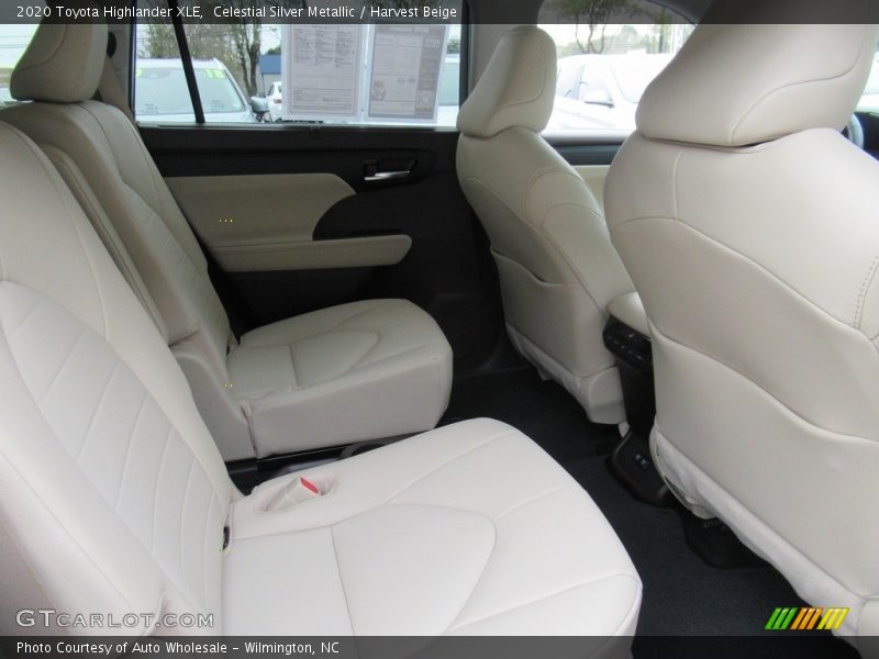 Celestial Silver Metallic / Harvest Beige 2020 Toyota Highlander XLE