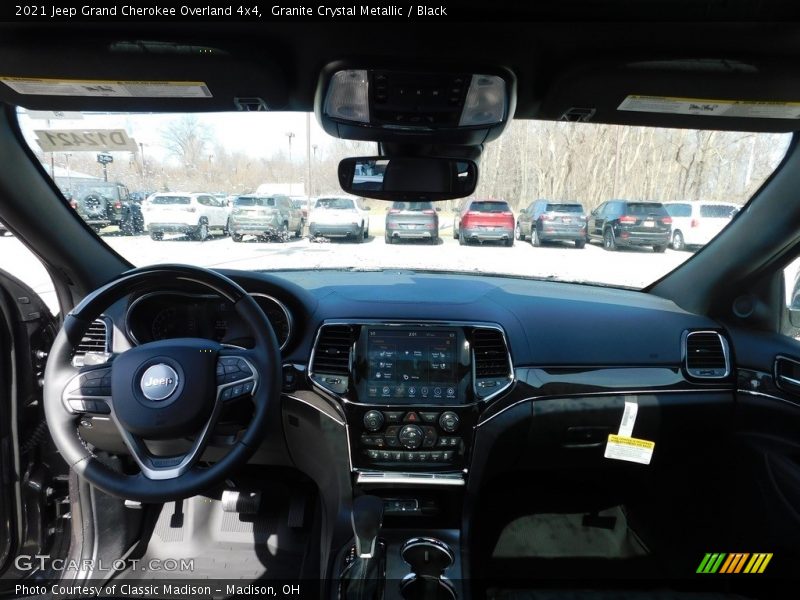 Granite Crystal Metallic / Black 2021 Jeep Grand Cherokee Overland 4x4