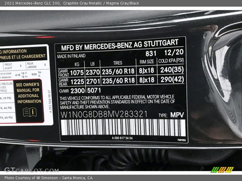 Graphite Gray Metallic / Magma Gray/Black 2021 Mercedes-Benz GLC 300