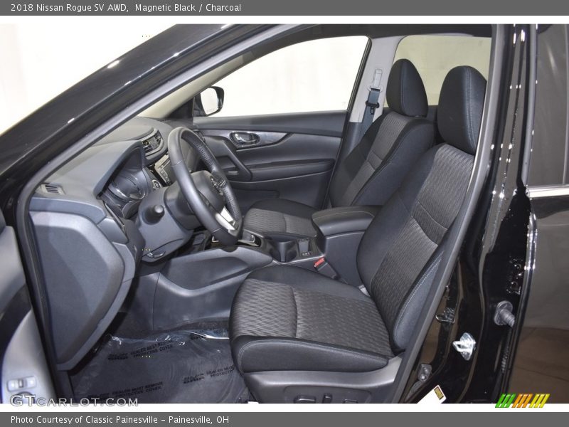 Magnetic Black / Charcoal 2018 Nissan Rogue SV AWD